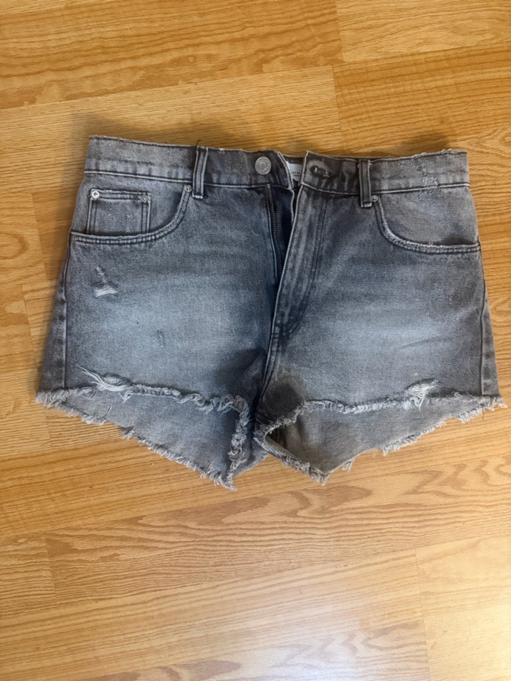 Zara Grey Frayed Hem Denim Shorts